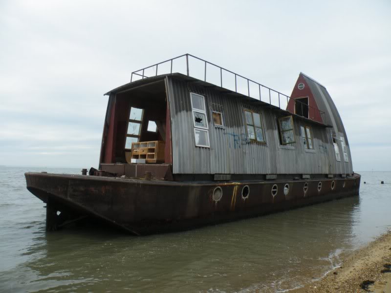 Houseboat2